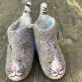 Katzen - handgemachte Filzpantoffeln mit Wildledersohle