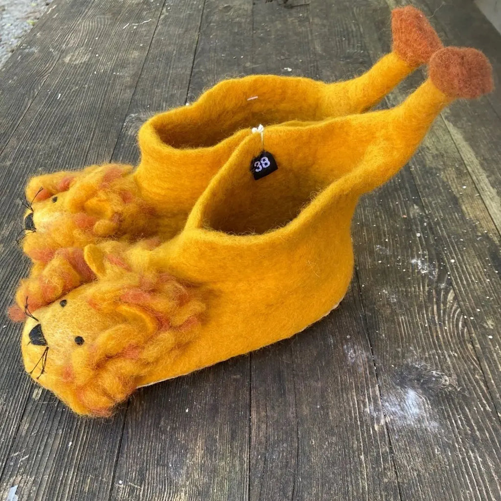Löwen Filzpantoffeln Boots