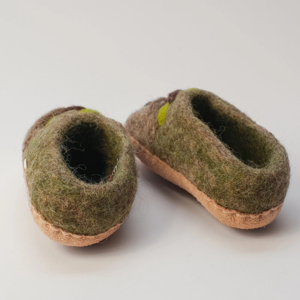 Faultier Filzpantoffeln Halbschuhe Kinder von Mausschuh by Motherearth Munich Ansicht Hinten