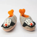 Pinguin - handgemachte Filzpantoffeln Kinder mit niedlichem Design und rutschfester Sohle für Kinder.